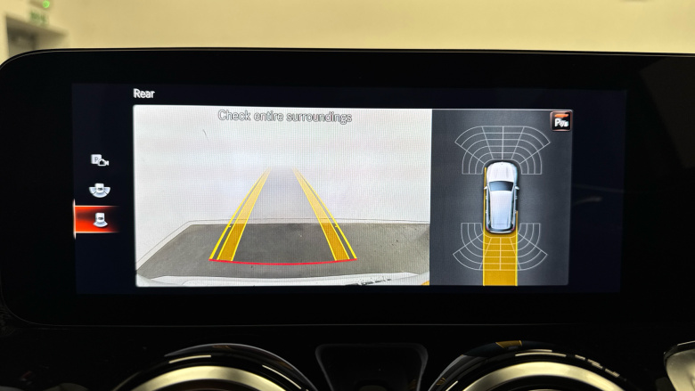 Mercedes-Benz GLB 200 AMG Line Premium Plus 5dr 7G-Tronic Petrol Estate